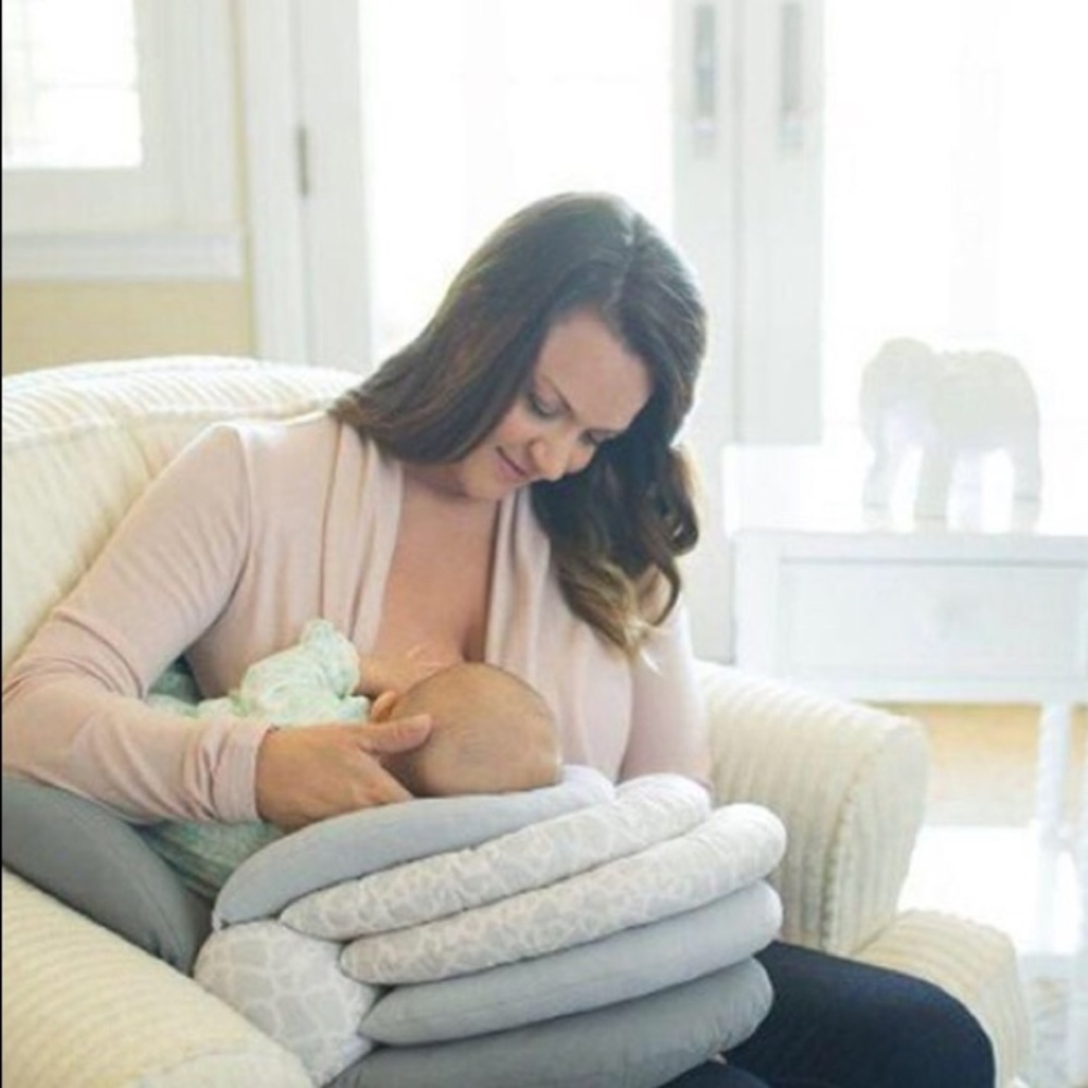 Infantino adjustable nursing pillow